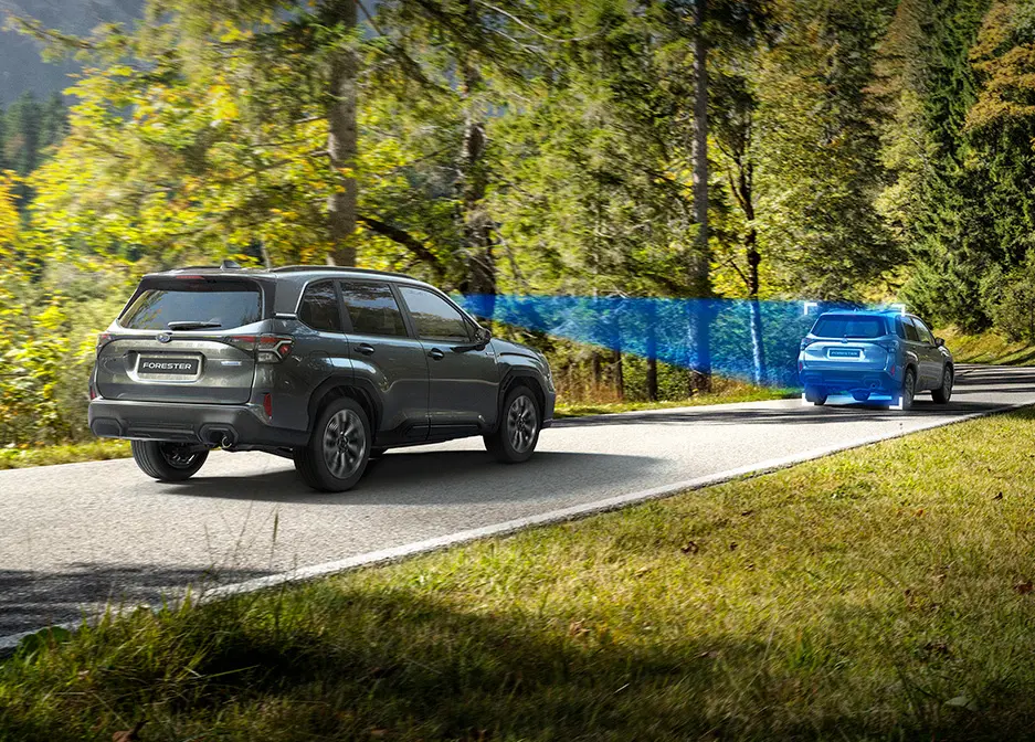 Tecnología Subaru Forester cámara delantera con sensor de distancia.